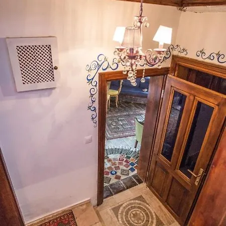 Chez Rumi Butik *