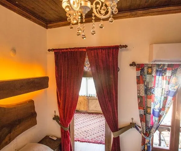 Chez Rumi Butik Bed & Breakfast